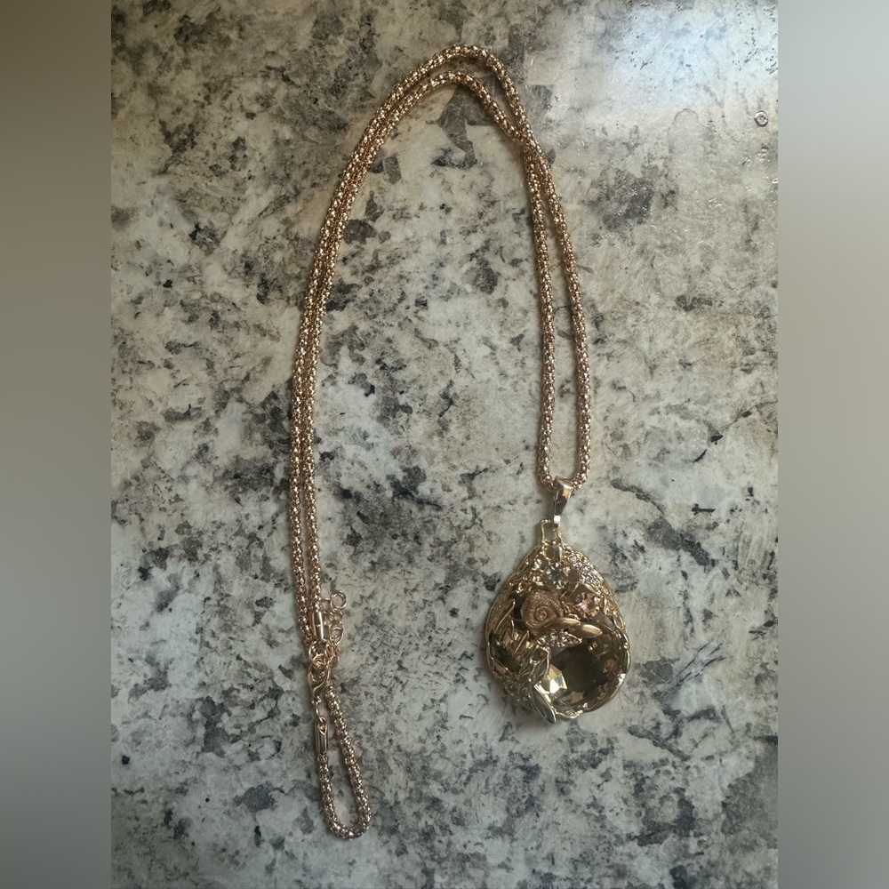 Gold necklace
